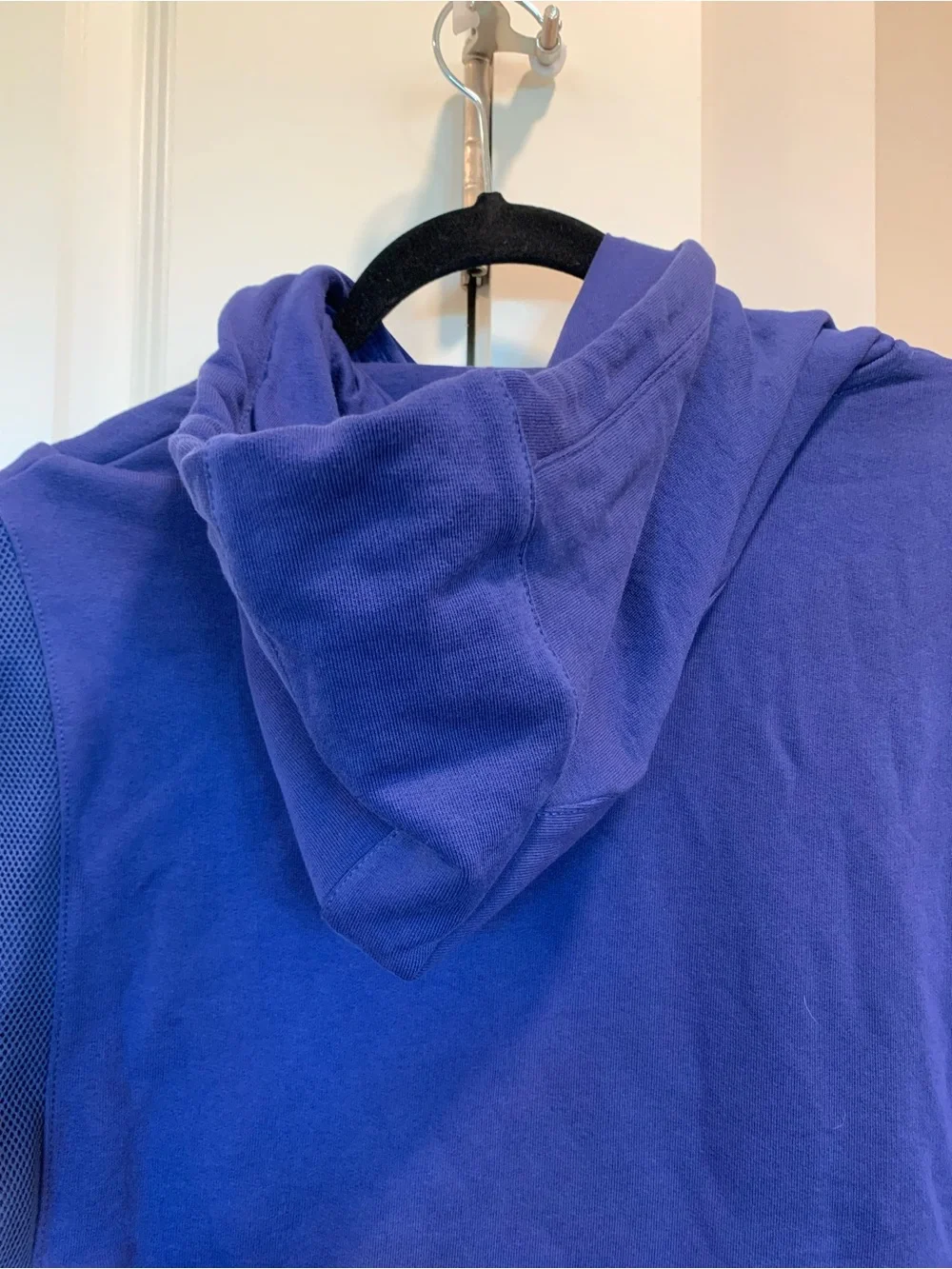 NWT-VERSACE. Sleeveless Hoodie with iconic Medusa   logo Patch in Royal Blue - Picture 10 of 16